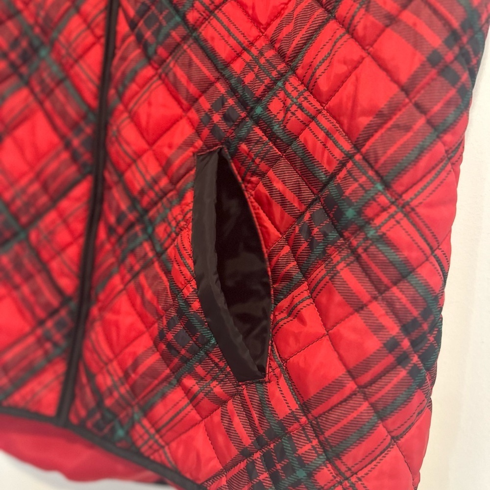 EUC Karen Scott Sport SzM Red black Tartan plaid quilted puffer Full Zip Vest - Picture 5 of 12